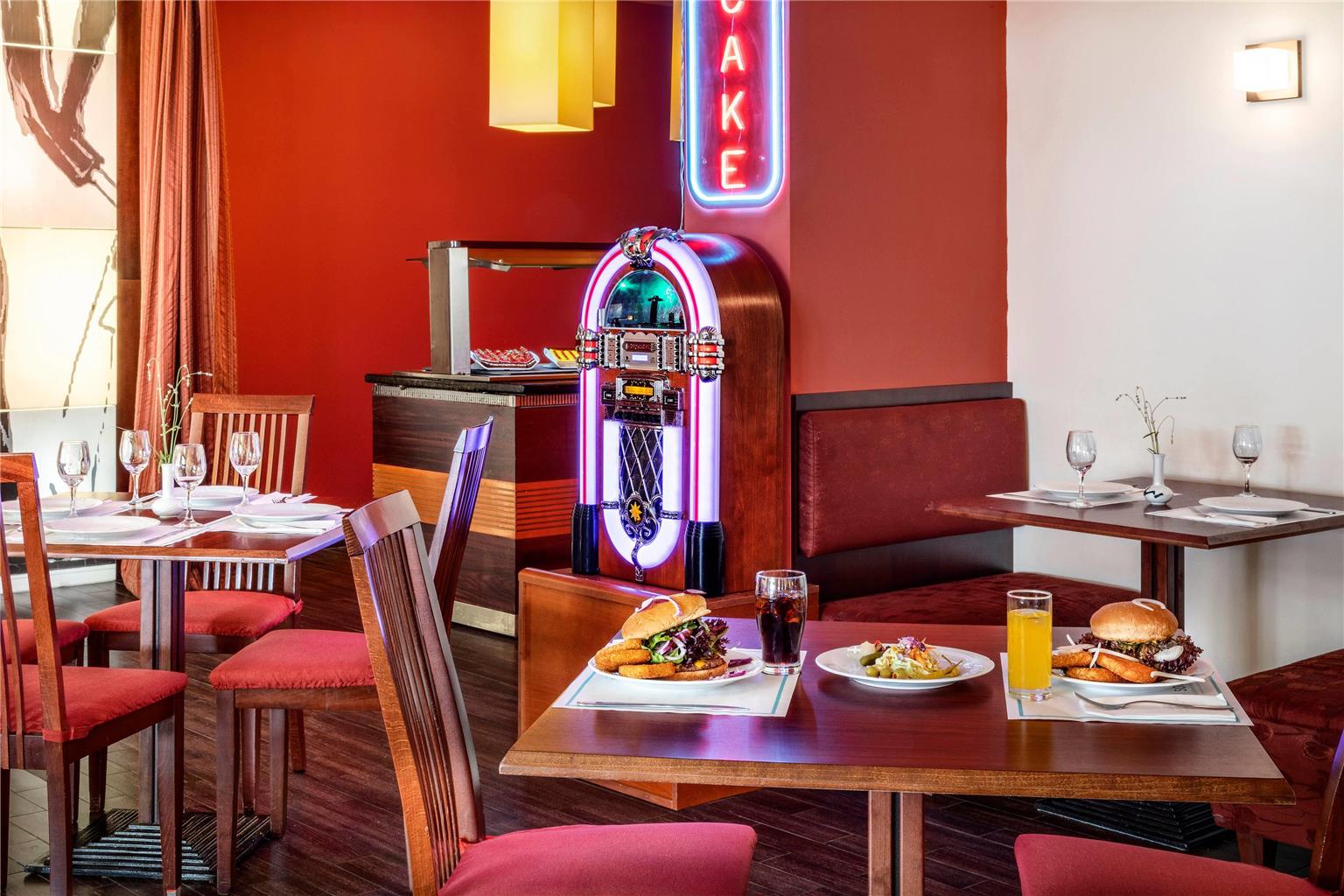 מזון ומשקאות