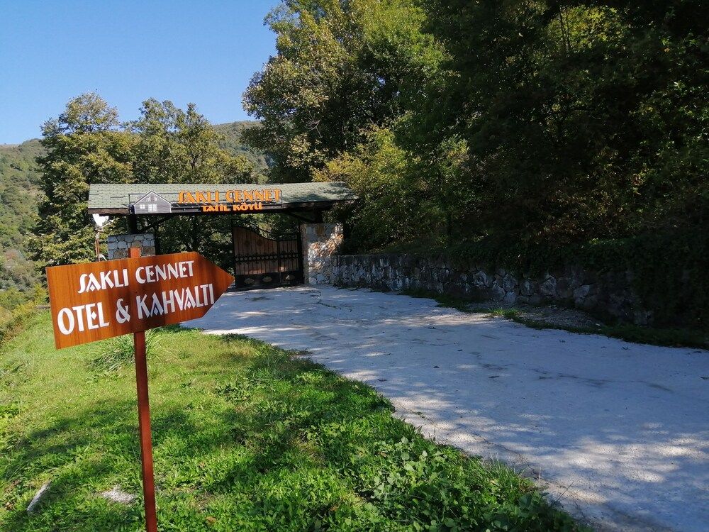 Sakli Cennet Esadiye in Yalova, Turkey