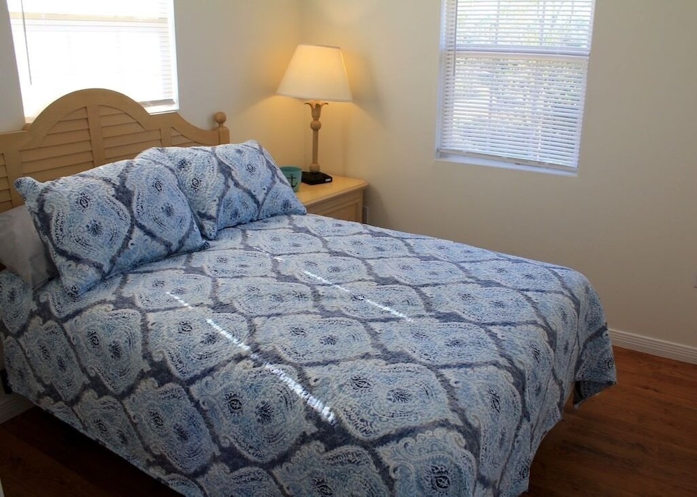 Carroll House Cottages - photo 8