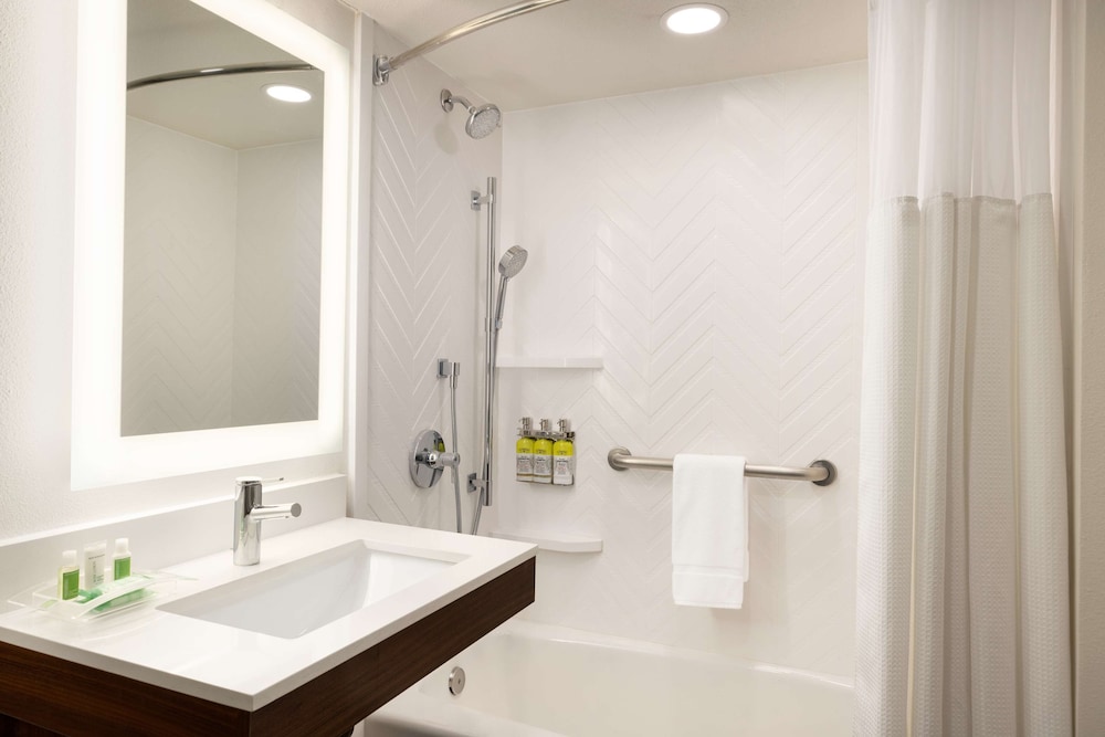 DoubleTree by Hilton Fort Worth South Hotel & Conference Center - photo 28