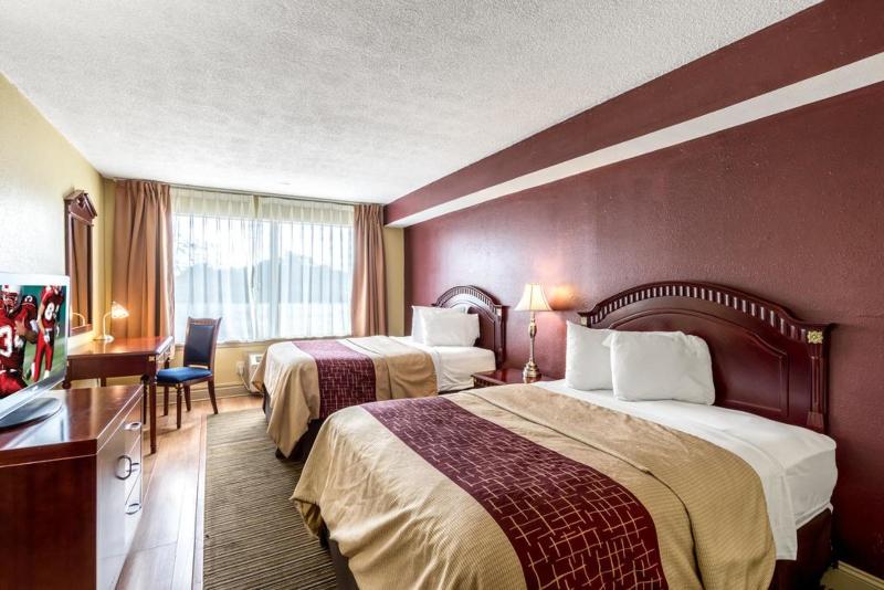 Days Inn by Wyndham Muskegon - photo 48