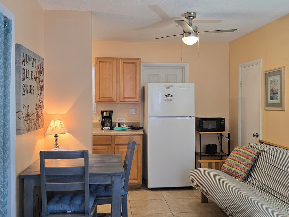 Sea Scape Oceanfront Motel - photo 11