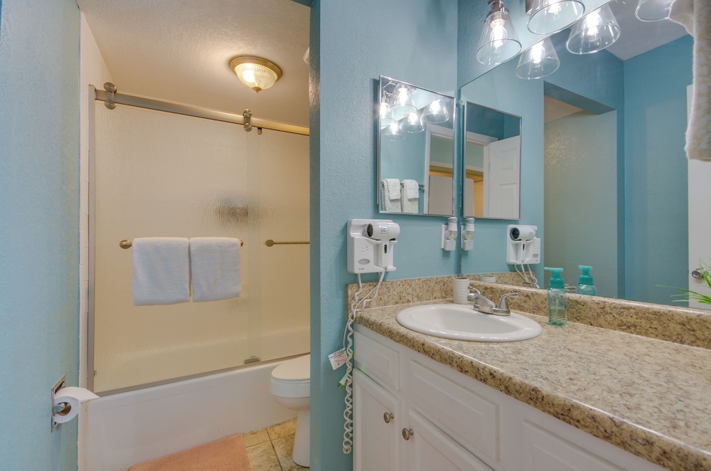 Waterfront Views & Resort Perks: Osage Beach Home - photo 12