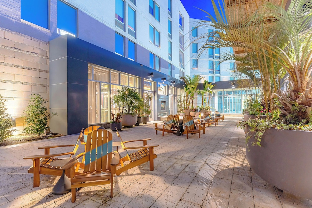 Aloft Jacksonville Tapestry Park - photo 42
