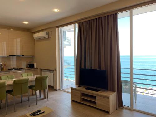 Gonio N904 Beachfront Panorama