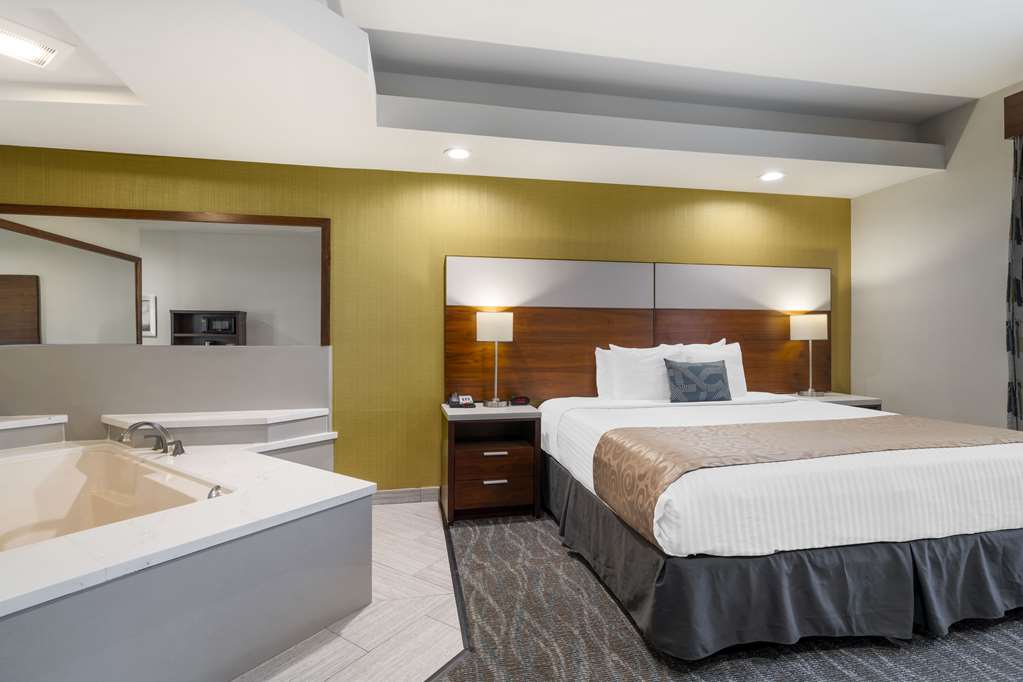 Best Western Plus Gardena Inn & Suites - photo 22