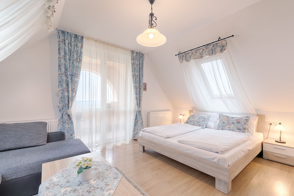 Fortuna 7 Apartments — 4-Star Luxury Hotel in Heviz, Hungary