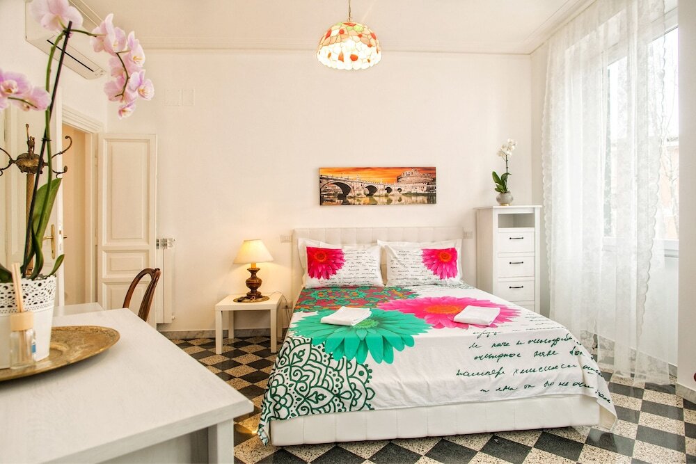 Vatica B&B Roma — 4-Star Luxury Hotel in Rome, Italy