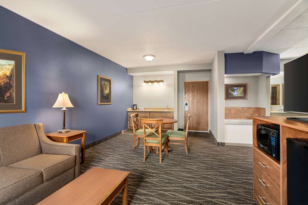 AmericInn by Wyndham Laramie Near University of Wyoming - photo 59