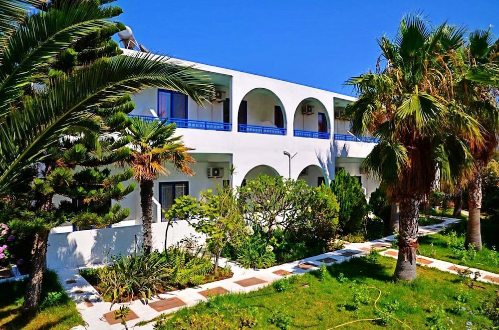 Nitsas Hotel Apartments — hotel in Megalo Chorio