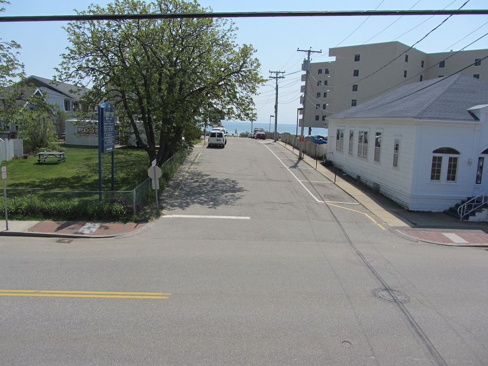 Green Dolphin Motel - photo 78