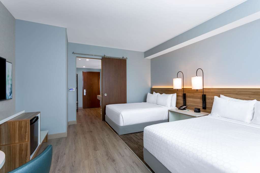 Wyndham Garden Miami International Airport - photo 24