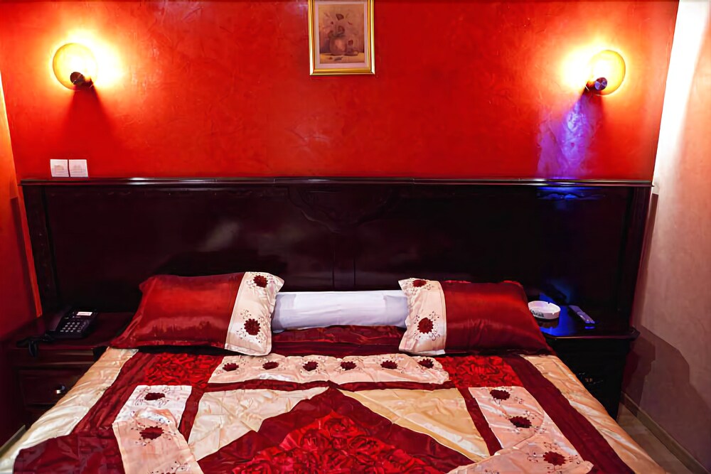 Hotel Amsterdam — Algiers — photo 5