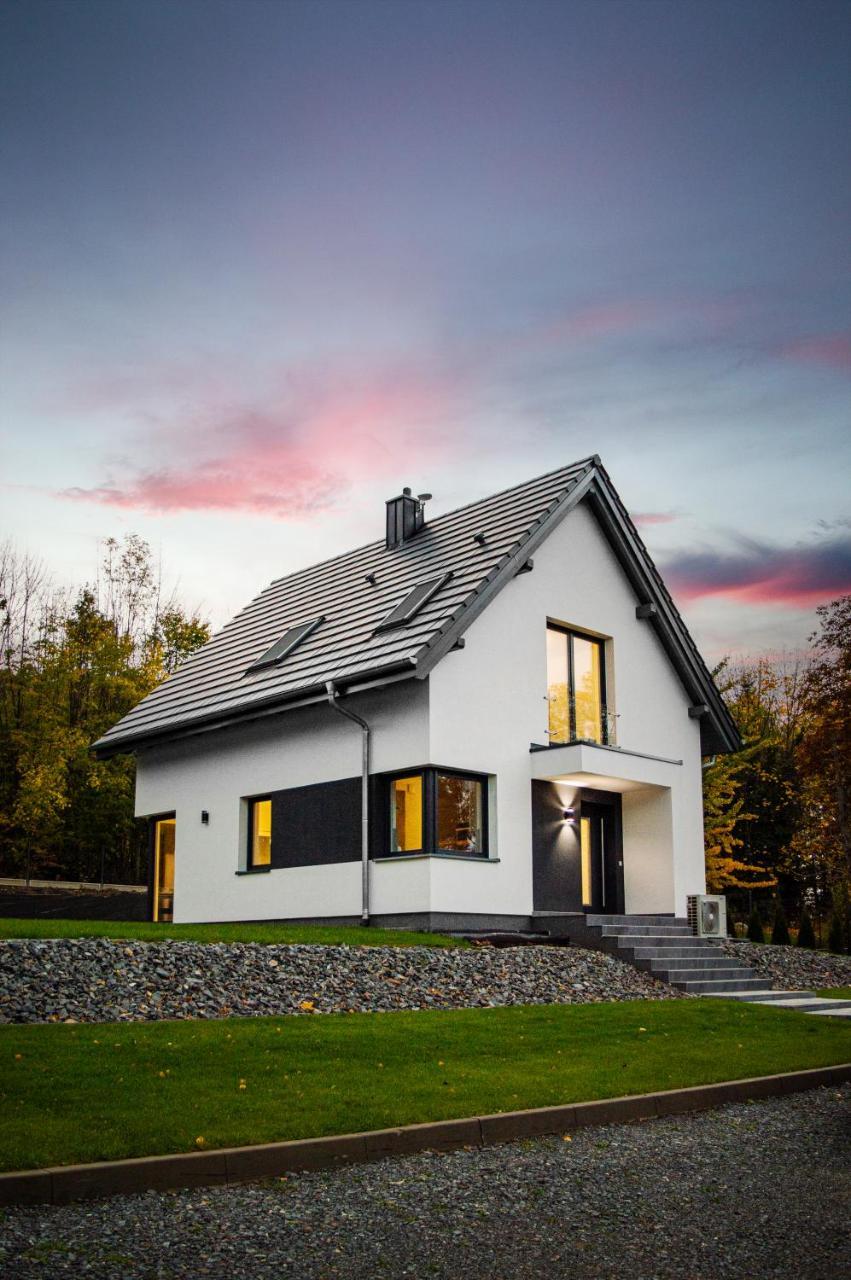 Domki na wzgórzu in Unknown City, Poland