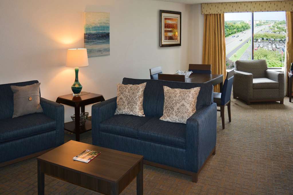 Clarion Hotel Philadelphia International Airport - photo 14