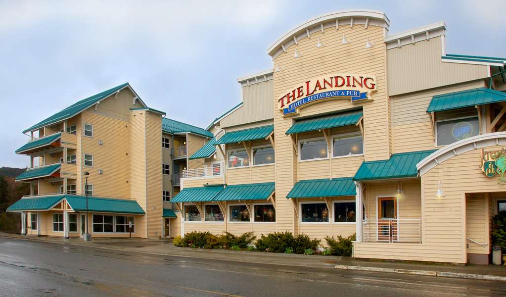 The Landing Hotel & Restaurant - photo 21