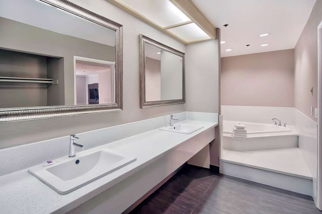 Studio 6 Suites Lawndale CA South Bay - photo 37