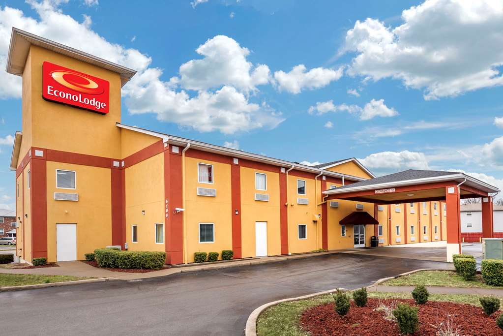 Econo Lodge Louisville Airport — Louisville