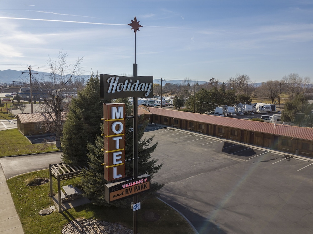 Holiday Motel and RV Park - photo 53