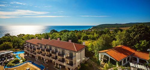 The Cliff Hotel and Holiday Apartments by Flat Mаnаger in Obzor, Bulgaria