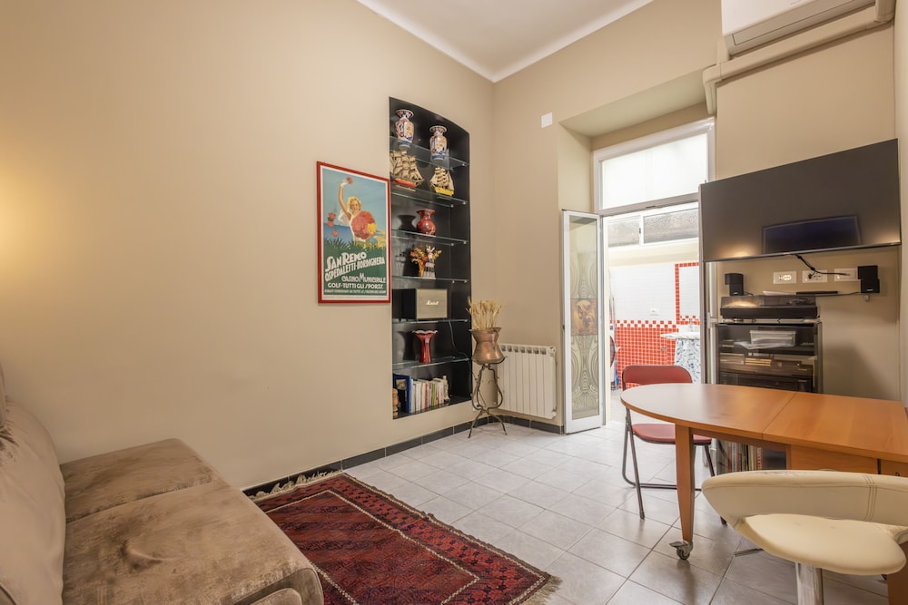 De Angelis Central House — San Remo — photo 4