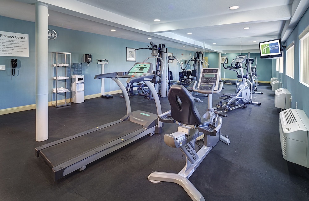 Holiday Inn Express San Diego South National City by IHG - photo 21