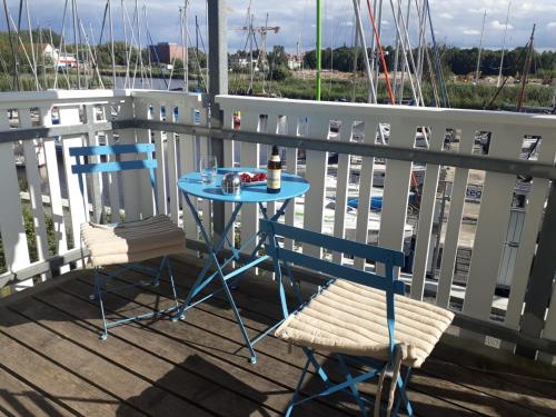 FeWo Liegeplatz am Yachthafen — 4-Star Luxury Hotel in Greifswald, Germany