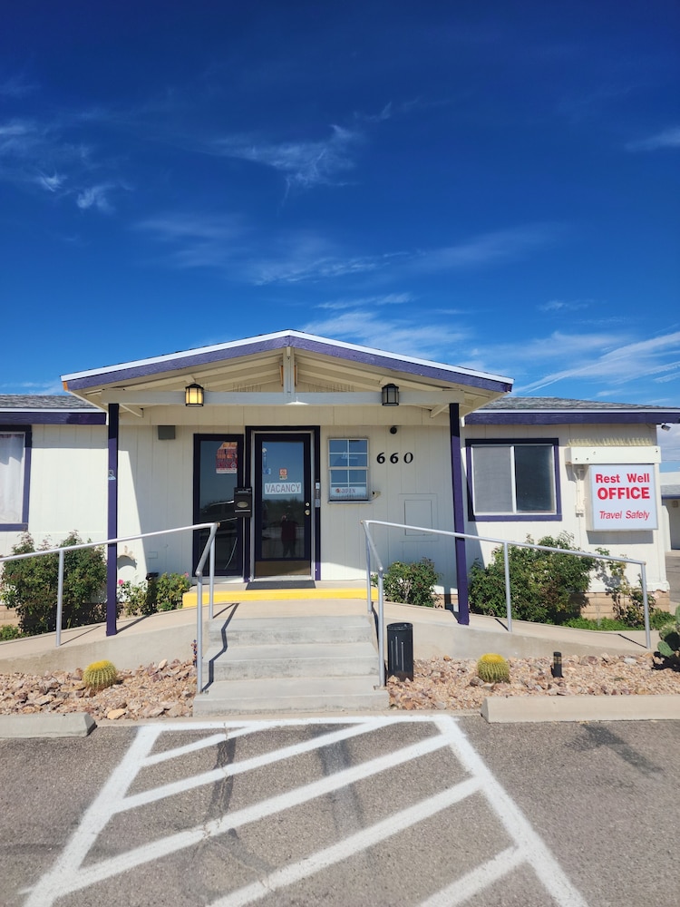 Rose's Motel - featured photo