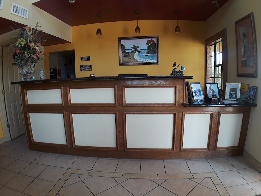 Sunbridge Inn & Suites - photo 3