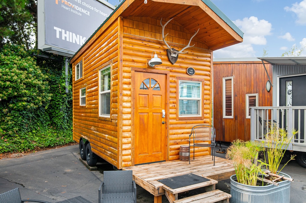 Tiny Digs Hotel of Tiny Houses - photo 152