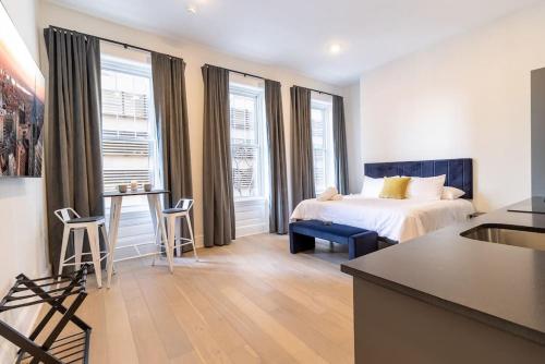 Thena Hotel 2nd Floor Studio Unit4 in Philadelphia, United States