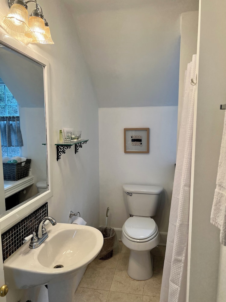 Valcour Inn & Boathouse - photo 56