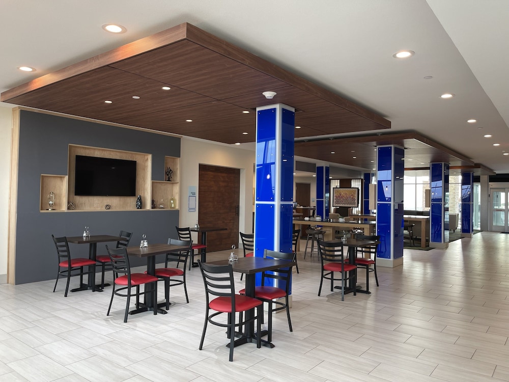 Holiday Inn Express & Suites Blythe - photo 49