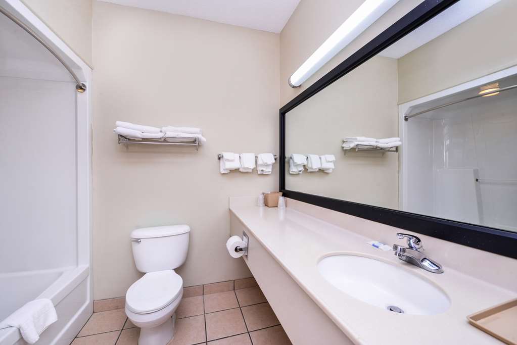 Americas Best Value Inn Wiggins - photo 23