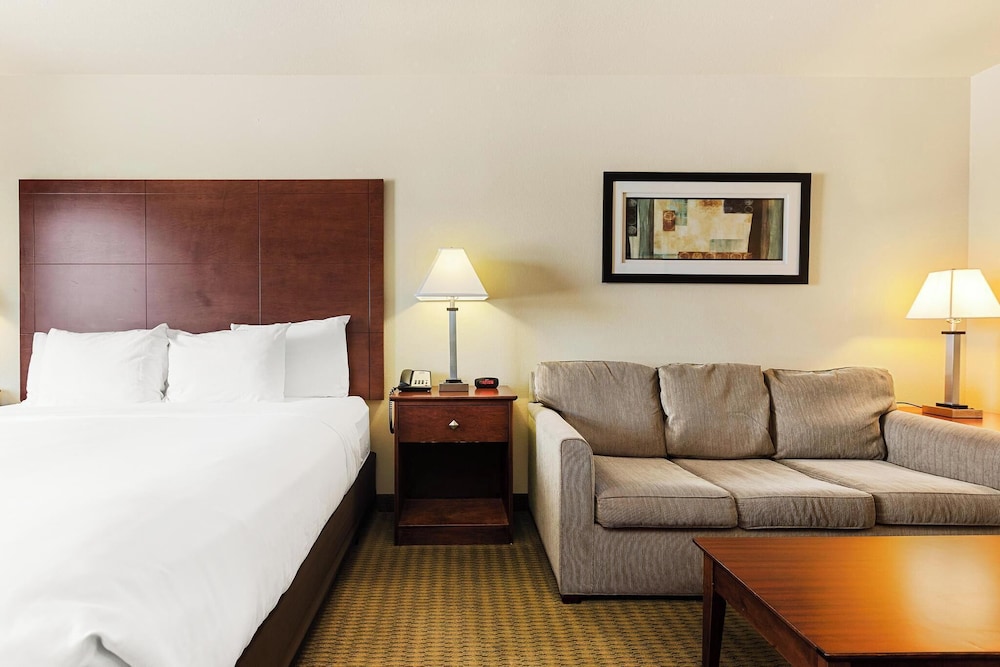 Cobblestone Hotel & Suites Knoxville - photo 15