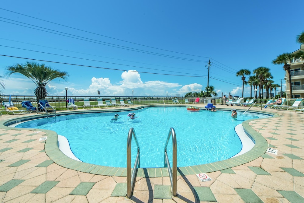 Maravilla Beach Resort by Panhandle Getaways - photo 16