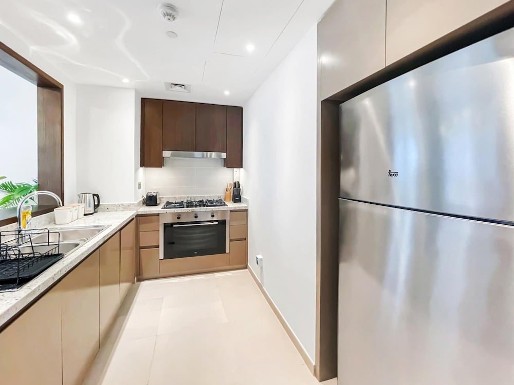 Luxurious 4BR with Boulevard View 10 min to Burj & Mall — 4-Star Luxury Hotel in Dubai, United Arab Emirates