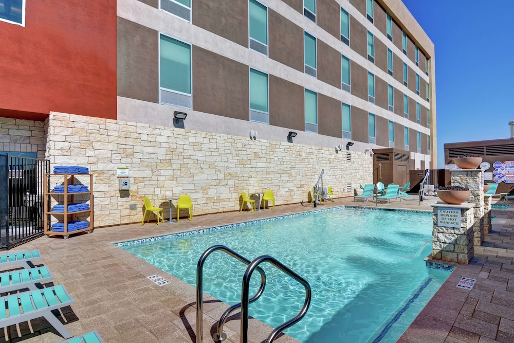 Home2 Suites by Hilton Las Vegas Strip South - photo 23