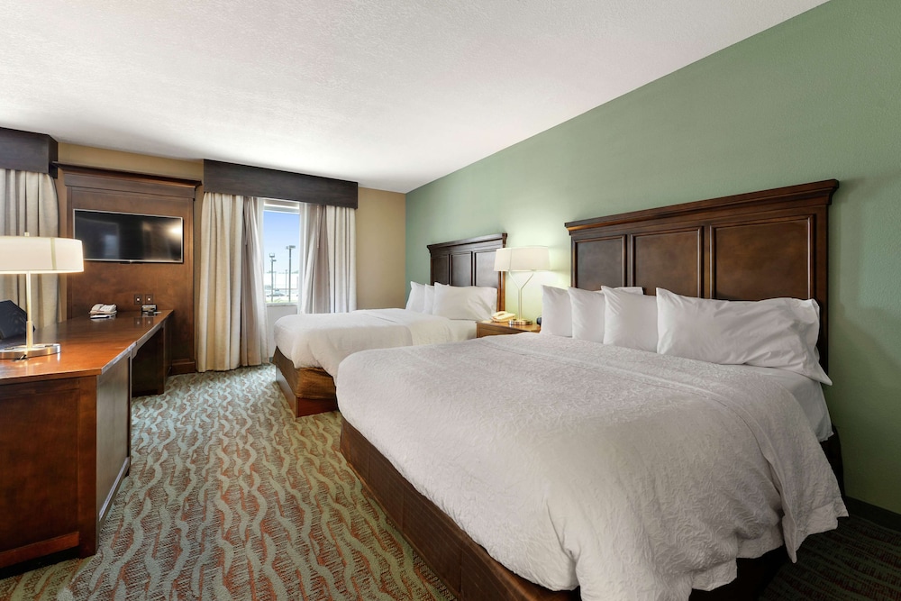 Hampton Inn & Suites Gulfport I 10 - photo 20
