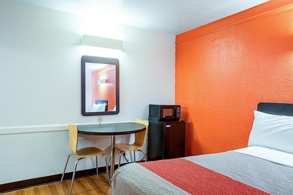 Scottish Inns and Suites Texas City TX - photo 14