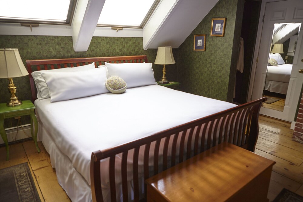 The Andrie Rose Inn - photo 7