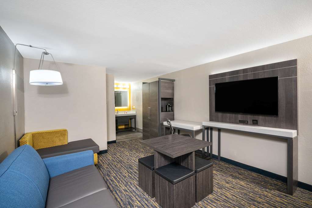 Baymont by Wyndham Murfreesboro - photo 20