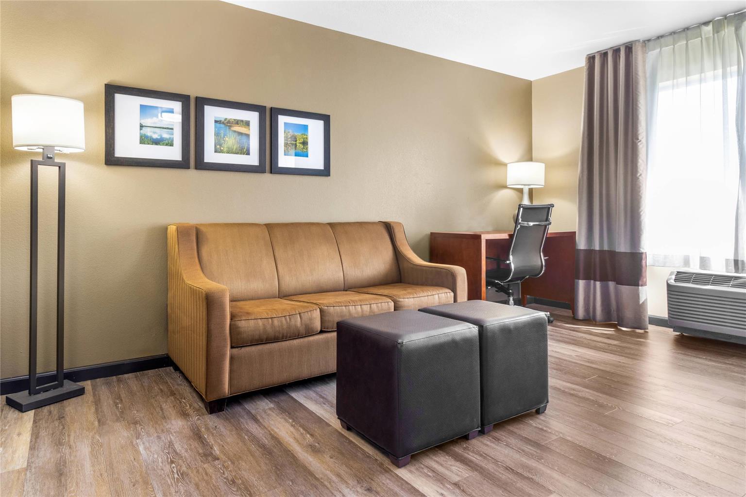 Comfort Suites Mount Vernon - photo 33