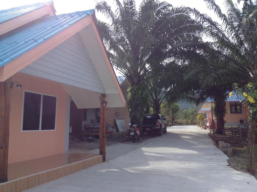 Naka Mountain View Resort - last minute hotel in Krabi