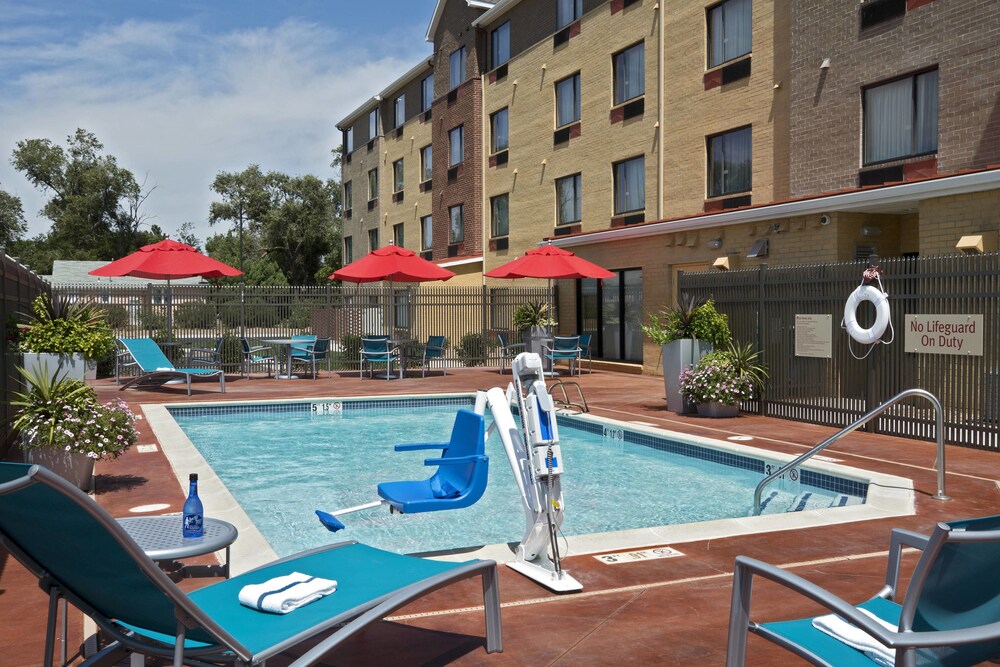 TownePlace Suites by Marriott Dodge City - photo 16
