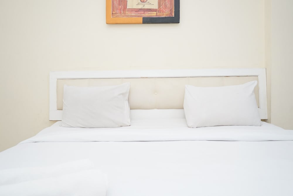 Fully Furnished with Comfortable Design 1BR Apartment Silkwood Residences — 4-Star Luxury Hotel in Tangerang, Indonesia