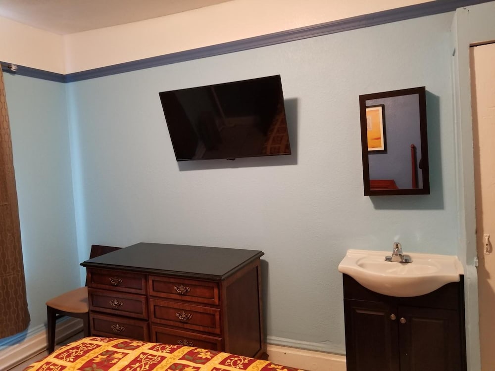 Page Hotel - photo 15