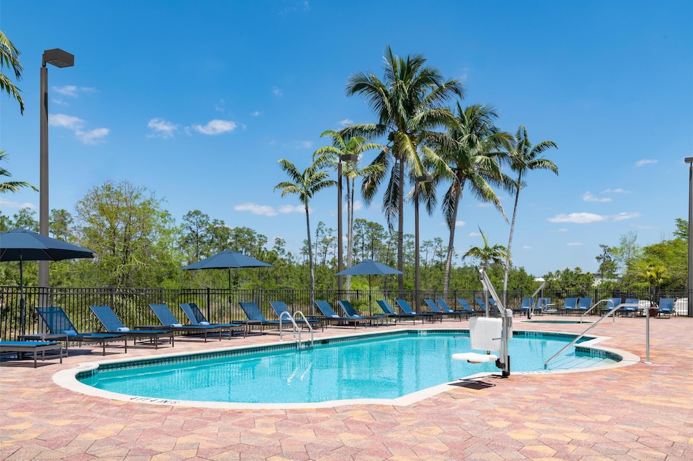 Embassy Suites by Hilton Fort Myers Estero - photo 34