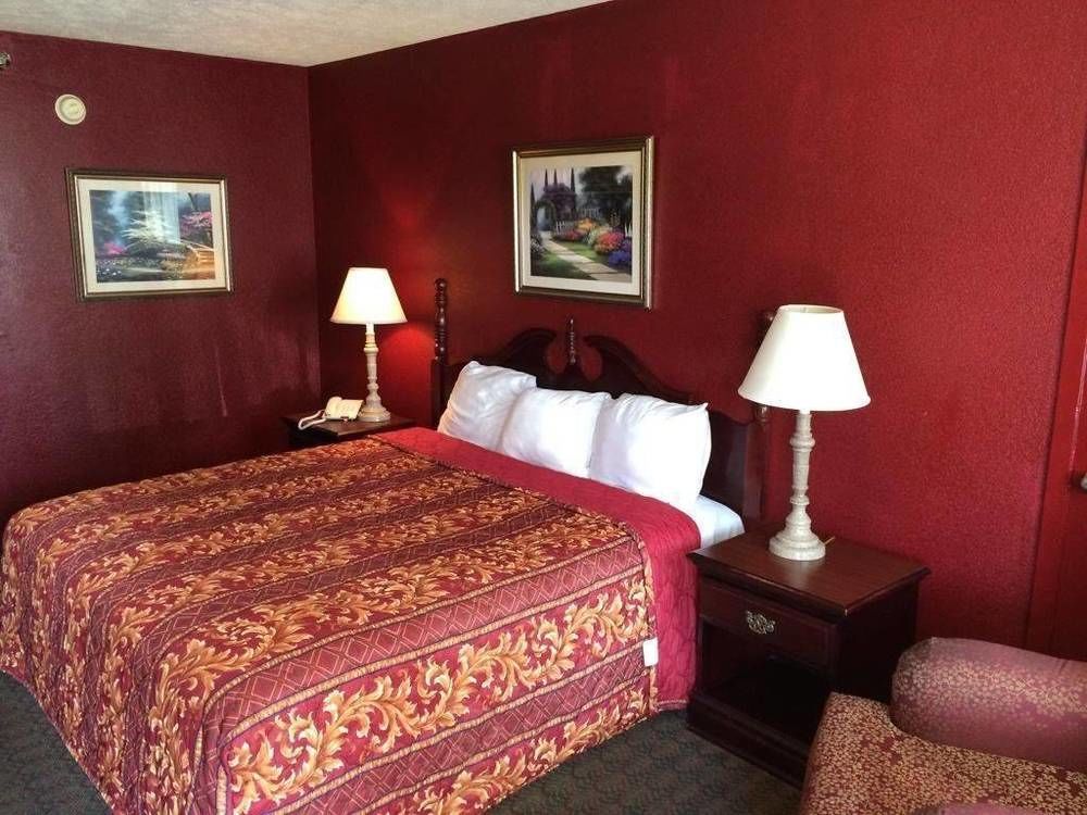 Best Western Oak Tree Inn - photo 12