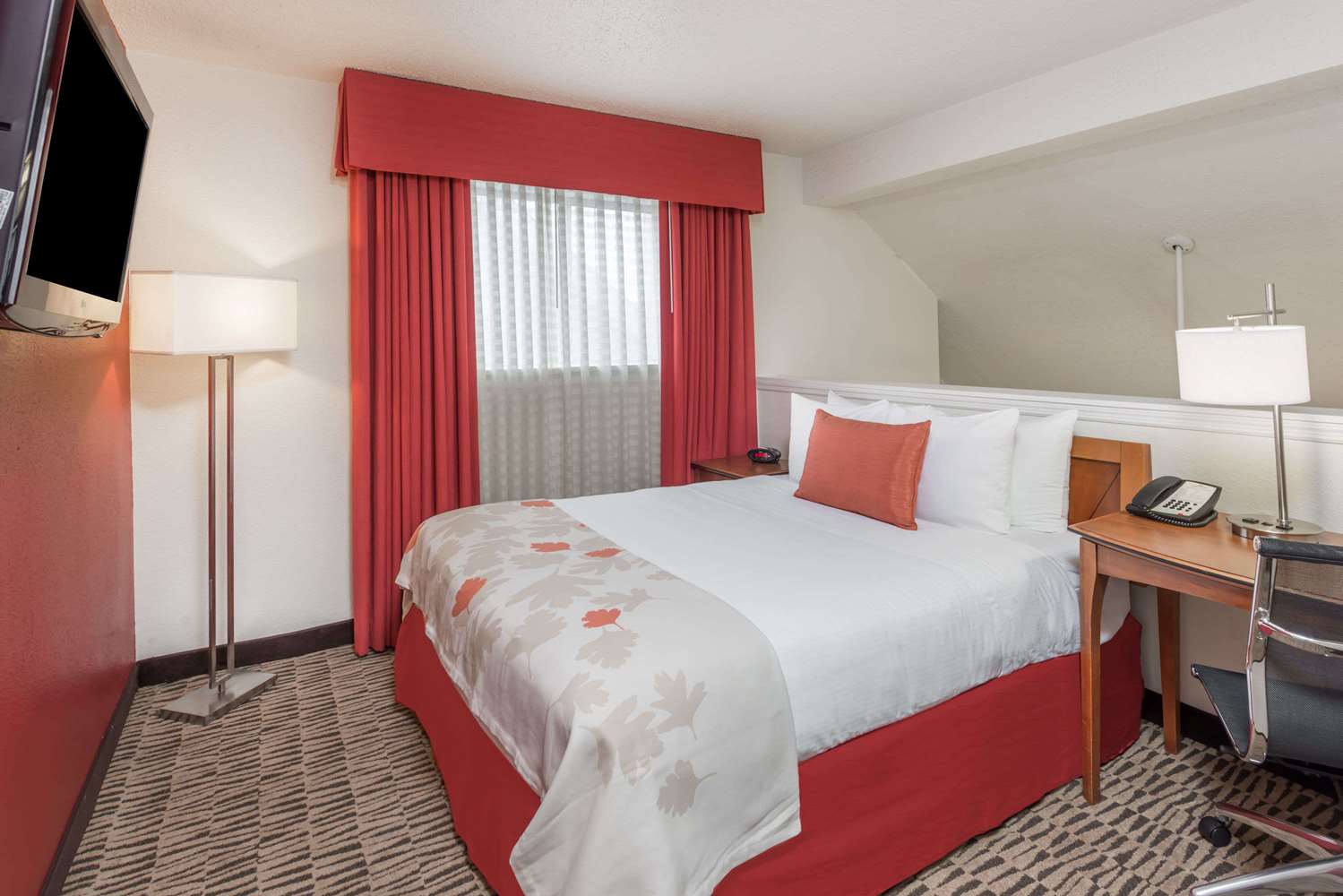 Value Suites Extended Stay St Louis - photo 10